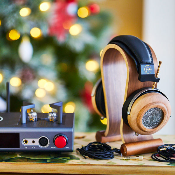 Barista a open-back headphone, made in sweet cherry wood, from the 1977 Audio Artisanal brand