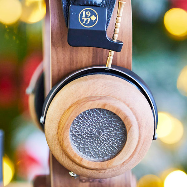 Close up to cup of Barista a open-back headphone, made in sweet cherry wood, from the 1977 Audio Artisanal brand